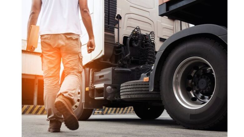 トラック運転手 後悔