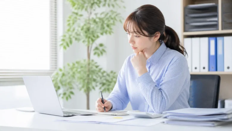 物流事務がしんどいときは業務の整理と周囲への相談から始める