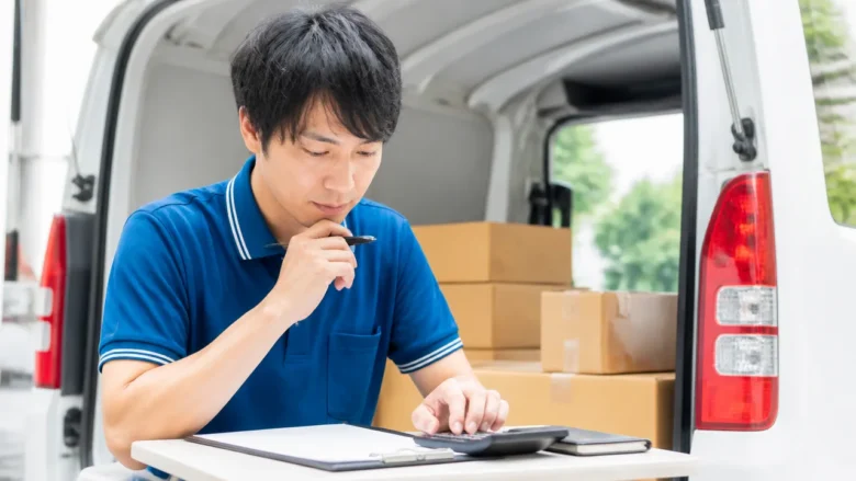 売上から車両費や燃料費を引いた金額が実際の収入になる